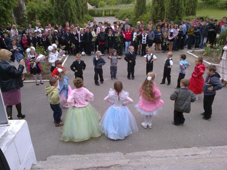 Заспівали, а тепер затанцюємо